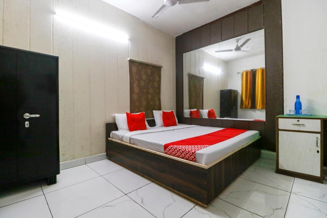 Hotel O Sky Garden Ludhiana Exterior foto