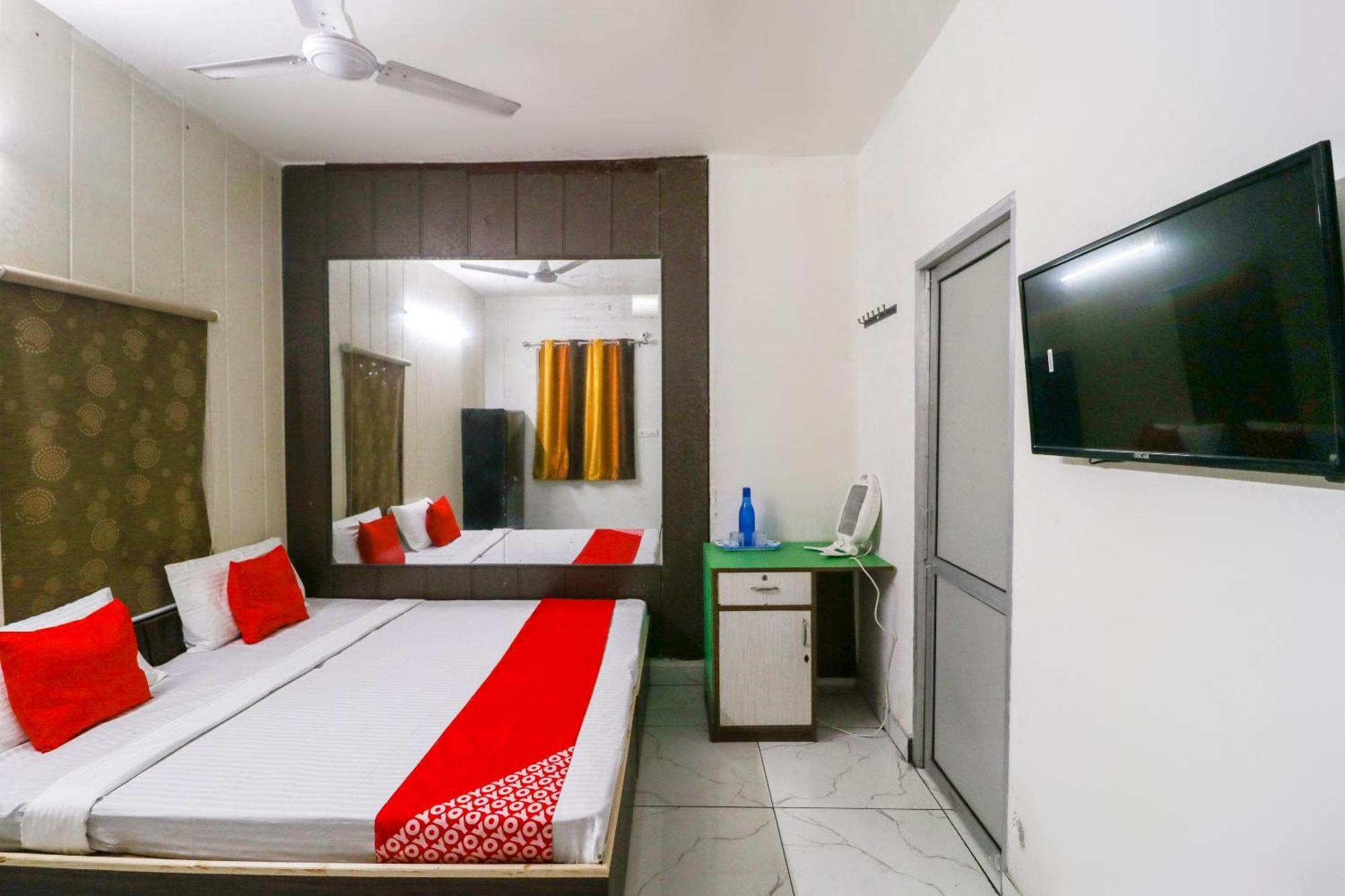 Hotel O Sky Garden Ludhiana Exterior foto